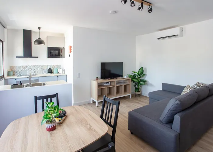 Go4portugal - Solaina - Modern With Ac And Private Balcony *