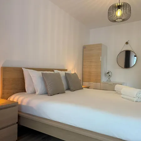 Modern With Ac And Private Balcony - Go4portugal דירה אלבופיירה