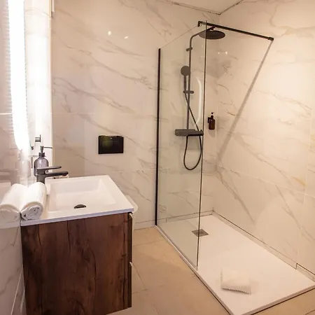 דירה Modern With Ac And Private Balcony - Go4portugal אלבופיירה