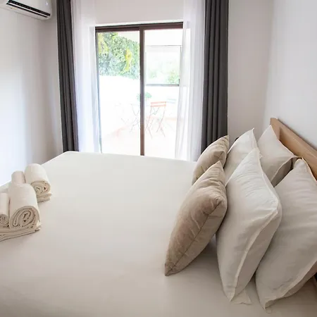 דירה Modern With Ac And Private Balcony - Go4portugal